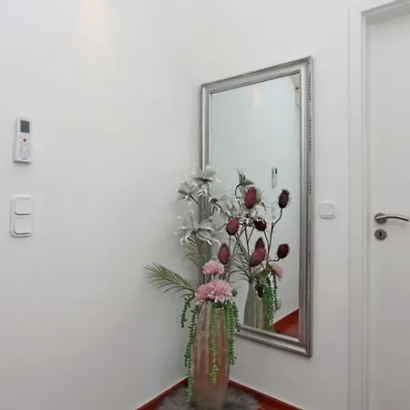 Apartament Kinaya *